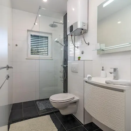 Apartment Ela