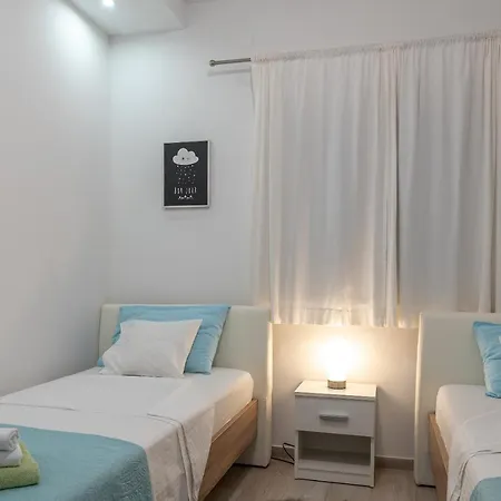 Ela Apartment *
