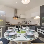 Ela Apartamento